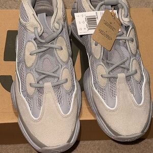 adidas Yeezy 500
